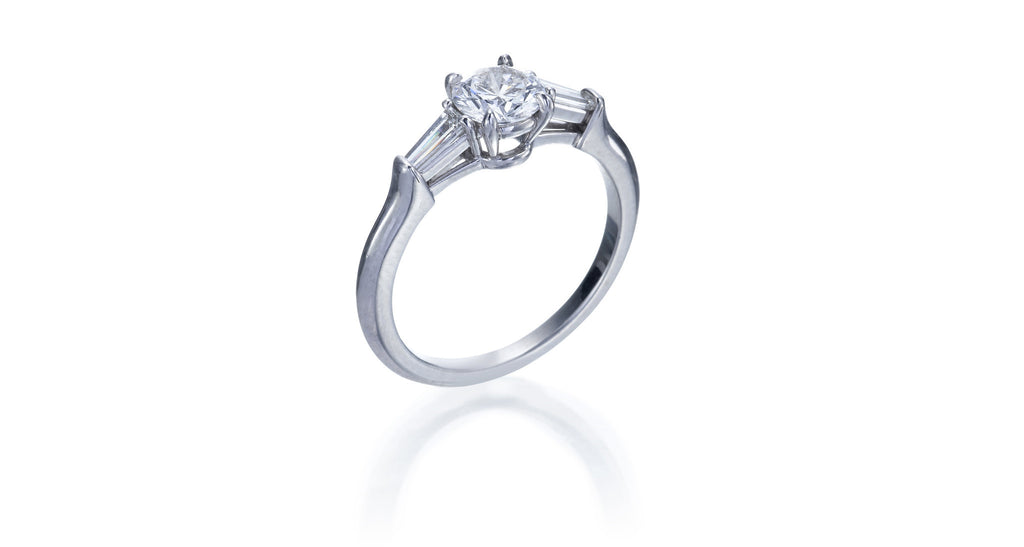 Diamond & Platinum Engagement Ring